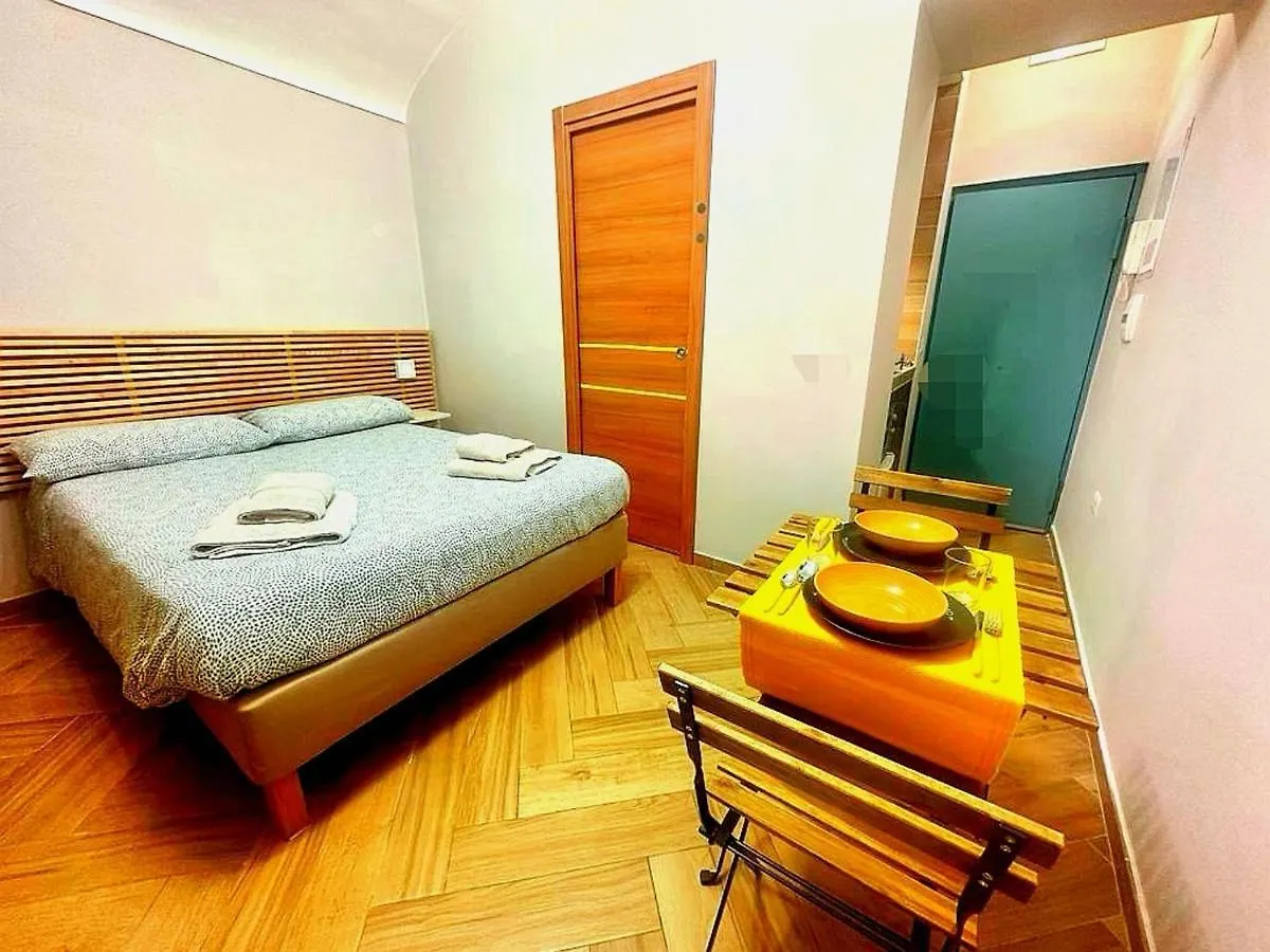 Villa Trebis Napoli 0*,  Italia